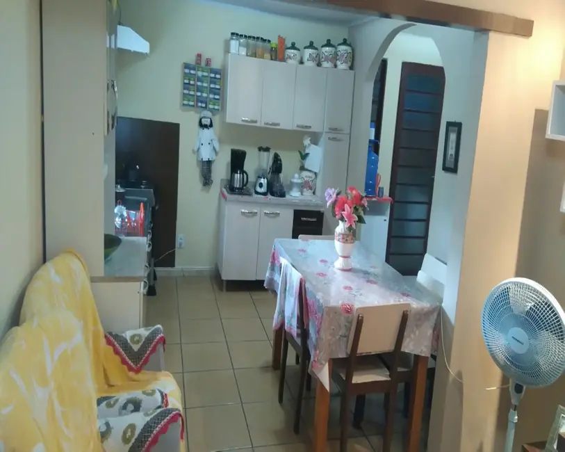 Casa com 3 quartos à venda, 120m2 em Guajuviras, Canoas - RS - imagem 9 Foto 9 de Casa com 3 quartos à venda, 120m2 em Guajuviras, Canoas - RS