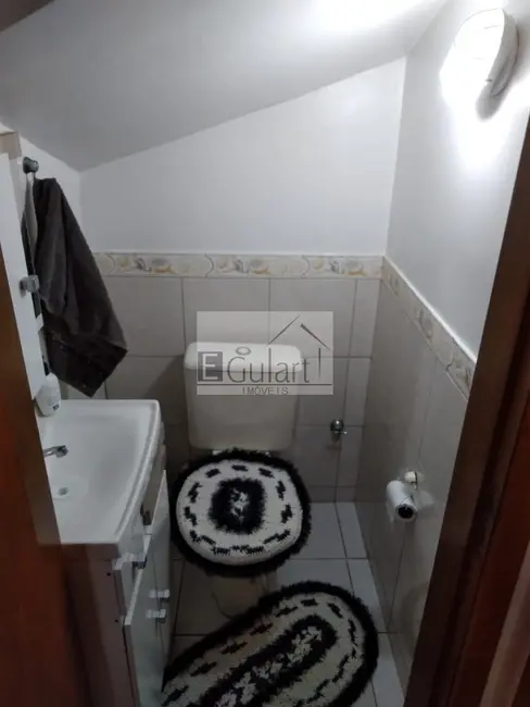 Sobrado com 2 quartos à venda, 106m2 em Canoas - RS - imagem 6 Foto 6 de Sobrado com 2 quartos à venda, 106m2 em Canoas - RS