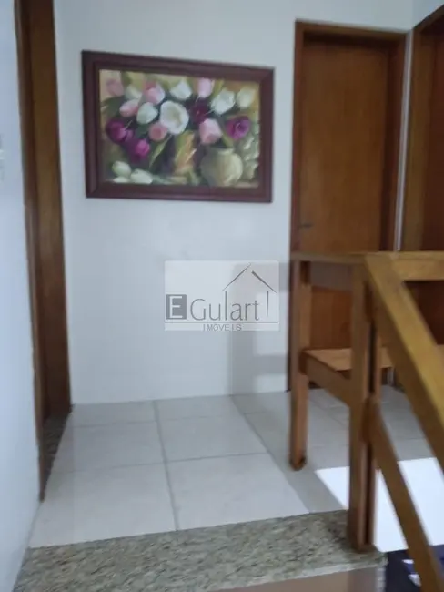 Sobrado com 2 quartos à venda, 106m2 em Canoas - RS - imagem 5 Foto 5 de Sobrado com 2 quartos à venda, 106m2 em Canoas - RS