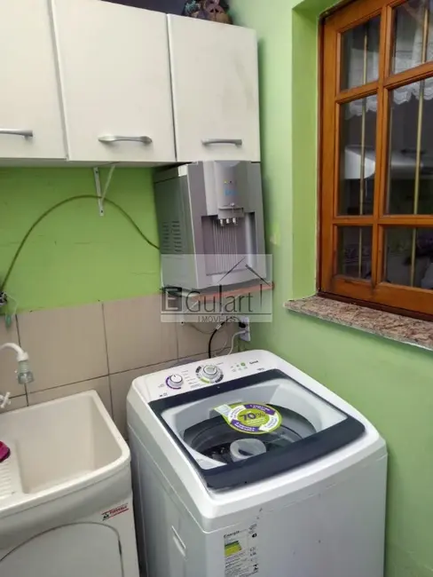 Sobrado com 2 quartos à venda, 106m2 em Canoas - RS - imagem 4 Foto 4 de Sobrado com 2 quartos à venda, 106m2 em Canoas - RS