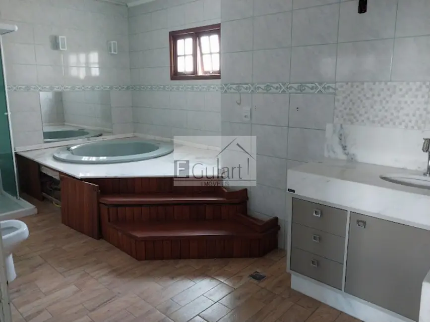 Sobrado com 3 quartos à venda, 270m2 em Niterói, Canoas - RS - imagem 3 Foto 3 de Sobrado com 3 quartos à venda, 270m2 em Niterói, Canoas - RS