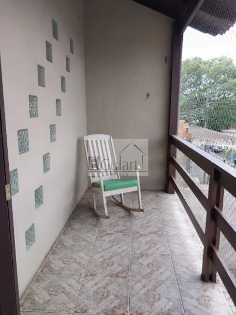 Foto 2 de Sobrado com 3 quartos à venda, 270m2 em Niterói, Canoas - RS