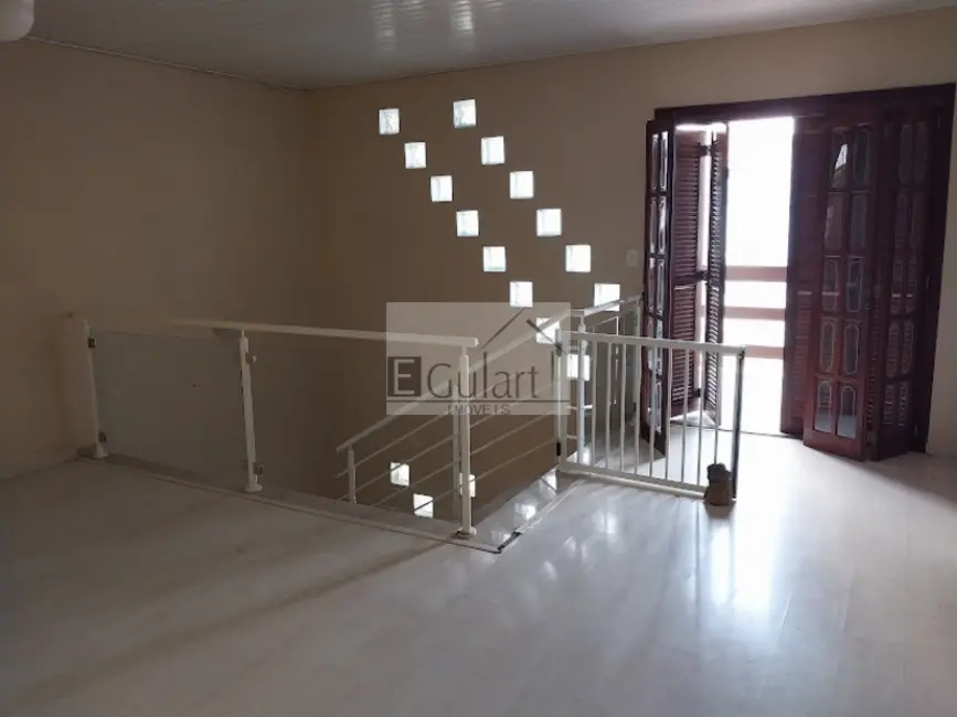 Sobrado com 3 quartos à venda, 270m2 em Niterói, Canoas - RS - imagem 6 Foto 6 de Sobrado com 3 quartos à venda, 270m2 em Niterói, Canoas - RS