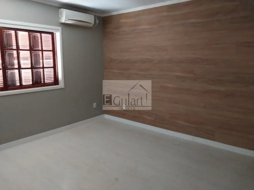 Sobrado com 3 quartos à venda, 270m2 em Niterói, Canoas - RS - imagem 4 Foto 4 de Sobrado com 3 quartos à venda, 270m2 em Niterói, Canoas - RS