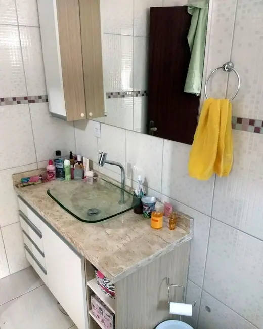 Casa com 2 quartos à venda, 111m2 em Rio Branco, Canoas - RS - imagem 9 Foto 9 de Casa com 2 quartos à venda, 111m2 em Rio Branco, Canoas - RS