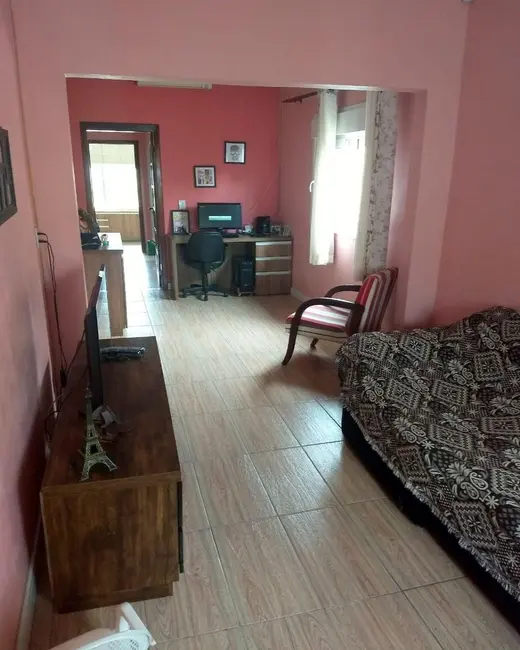 Casa com 2 quartos à venda, 111m2 em Rio Branco, Canoas - RS - imagem 3 Foto 3 de Casa com 2 quartos à venda, 111m2 em Rio Branco, Canoas - RS