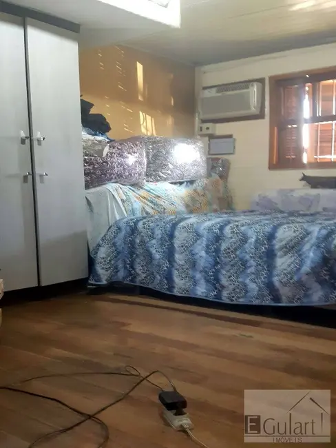 Casa com 2 quartos à venda, 85m2 em Canoas - RS - imagem 4 Foto 4 de Casa com 2 quartos à venda, 85m2 em Canoas - RS