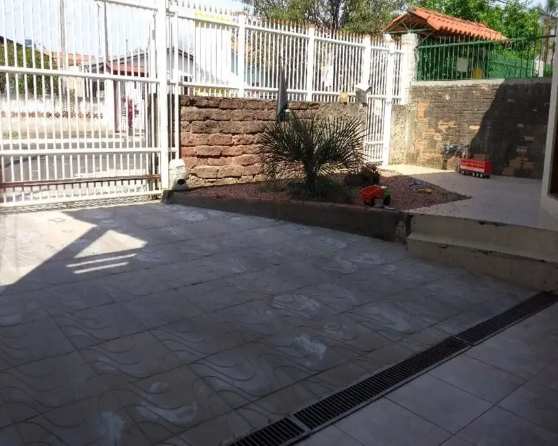 Foto 9 de Casa com 3 quartos à venda, 150m2 em Canoas - RS