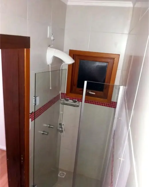 Foto 2 de Casa com 3 quartos à venda, 250m2 em Mato Grande, Canoas - RS