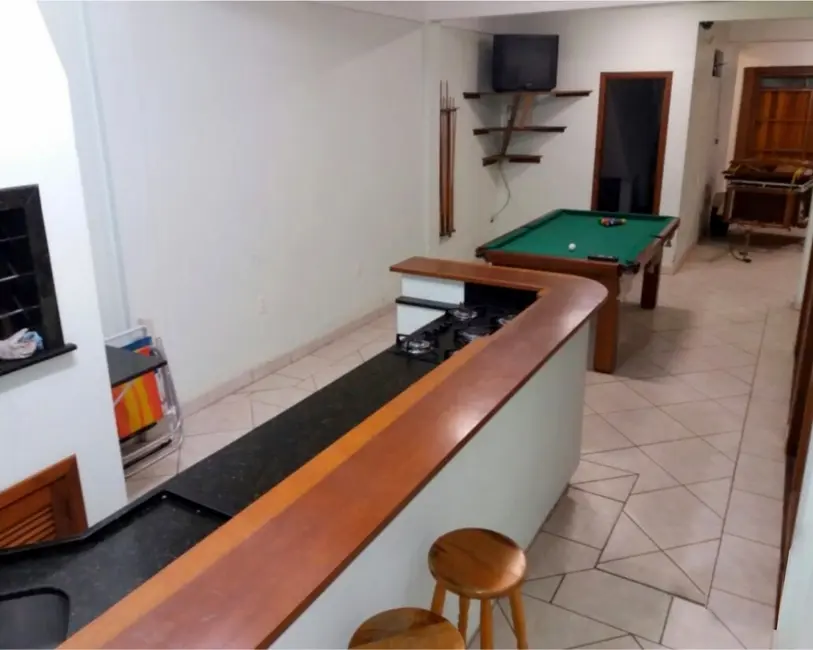 Casa com 3 quartos à venda, 250m2 em Mato Grande, Canoas - RS - imagem 5 Foto 5 de Casa com 3 quartos à venda, 250m2 em Mato Grande, Canoas - RS