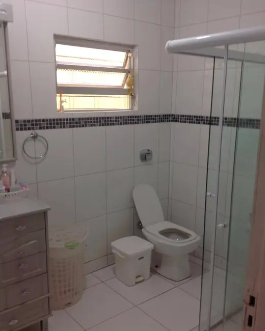 Casa com 4 quartos à venda, 173m2 em Harmonia, Canoas - RS - imagem 7 Foto 7 de Casa com 4 quartos à venda, 173m2 em Harmonia, Canoas - RS
