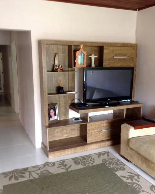 Casa com 4 quartos à venda, 173m2 em Harmonia, Canoas - RS - imagem 3 Foto 3 de Casa com 4 quartos à venda, 173m2 em Harmonia, Canoas - RS