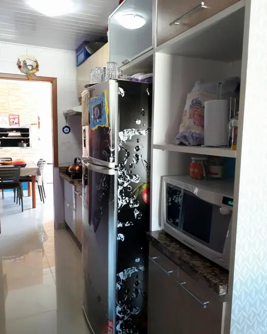 Casa com 2 quartos à venda, 52m2 em Mato Grande, Canoas - RS - imagem 8 Foto 8 de Casa com 2 quartos à venda, 52m2 em Mato Grande, Canoas - RS