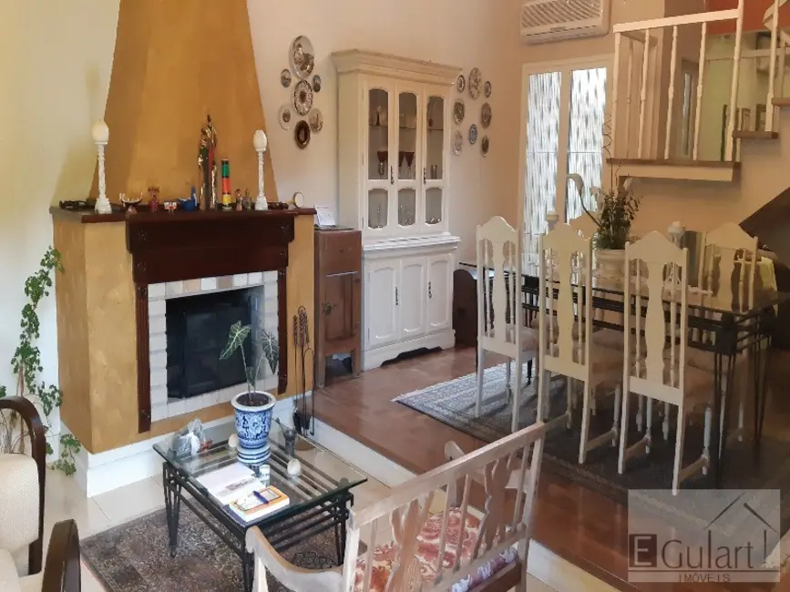 Sobrado com 3 quartos à venda, 200m2 em Canoas - RS - imagem 4 Foto 4 de Sobrado com 3 quartos à venda, 200m2 em Canoas - RS