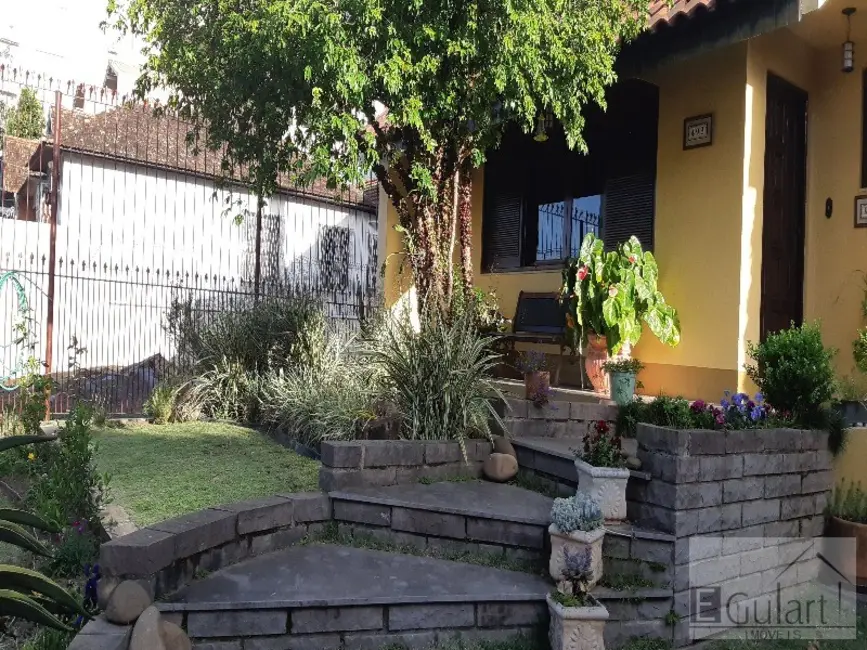Sobrado com 3 quartos à venda, 200m2 em Canoas - RS - imagem 2 Foto 2 de Sobrado com 3 quartos à venda, 200m2 em Canoas - RS