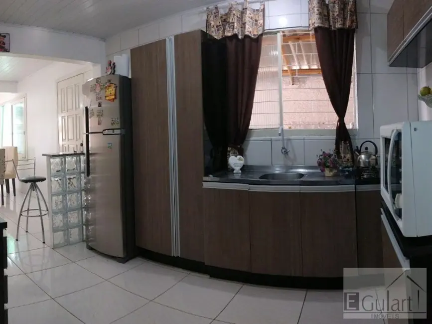 Casa com 3 quartos à venda, 114m2 em Niterói, Canoas - RS - imagem 6 Foto 6 de Casa com 3 quartos à venda, 114m2 em Niterói, Canoas - RS