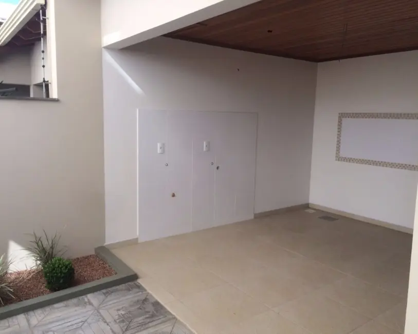 Sobrado com 3 quartos à venda, 164m2 em Nossa Senhora das Graças, Canoas - RS - imagem 8 Foto 8 de Sobrado com 3 quartos à venda, 164m2 em Nossa Senhora das Graças, Canoas - RS