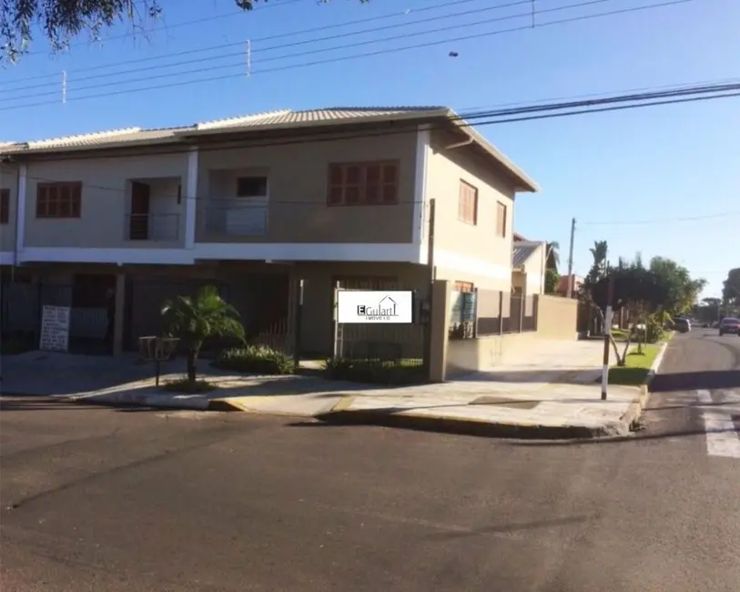 Foto 1 de Sobrado com 3 quartos à venda, 164m2 em Nossa Senhora das Graças, Canoas - RS