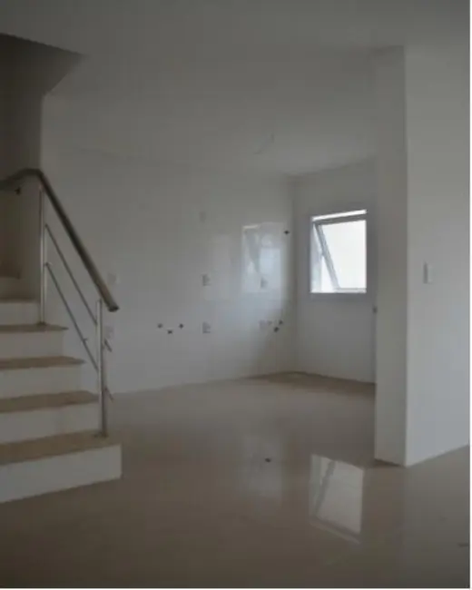 Sobrado com 3 quartos à venda, 142m2 em Nossa Senhora das Graças, Canoas - RS - imagem 5 Foto 5 de Sobrado com 3 quartos à venda, 142m2 em Nossa Senhora das Graças, Canoas - RS