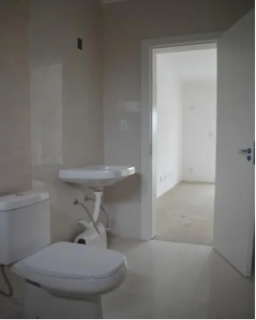 Sobrado com 3 quartos à venda, 142m2 em Nossa Senhora das Graças, Canoas - RS - imagem 4 Foto 4 de Sobrado com 3 quartos à venda, 142m2 em Nossa Senhora das Graças, Canoas - RS