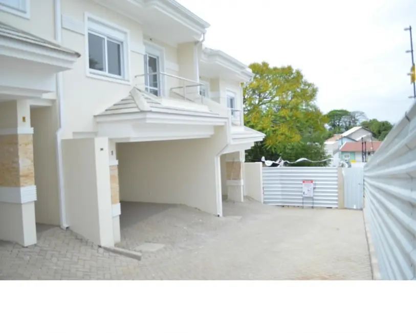 Sobrado com 3 quartos à venda, 142m2 em Nossa Senhora das Graças, Canoas - RS - imagem 3 Foto 3 de Sobrado com 3 quartos à venda, 142m2 em Nossa Senhora das Graças, Canoas - RS