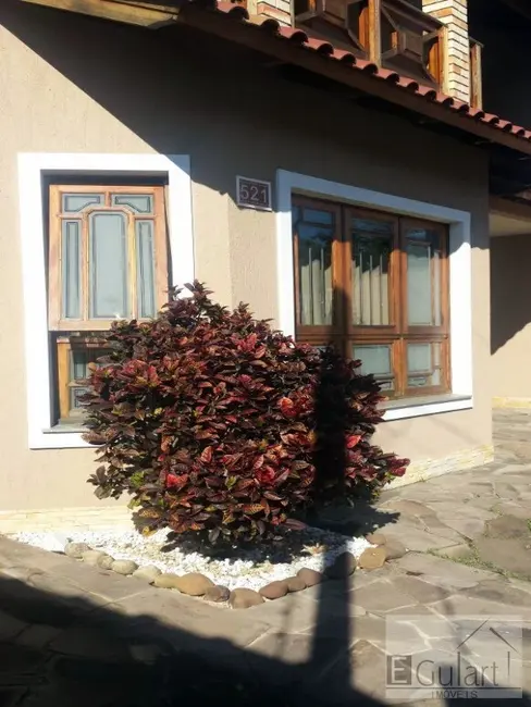 Foto 2 de Sobrado com 3 quartos à venda, 250m2 em Canoas - RS