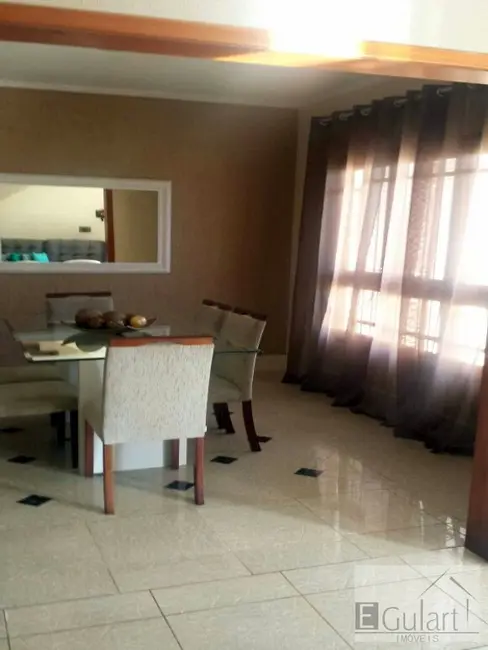 Sobrado com 3 quartos à venda, 250m2 em Canoas - RS - imagem 5 Foto 5 de Sobrado com 3 quartos à venda, 250m2 em Canoas - RS
