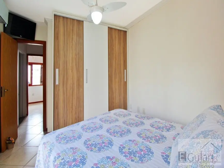 Sobrado com 3 quartos à venda, 90m2 em Nossa Senhora das Graças, Canoas - RS - imagem 7 Foto 7 de Sobrado com 3 quartos à venda, 90m2 em Nossa Senhora das Graças, Canoas - RS