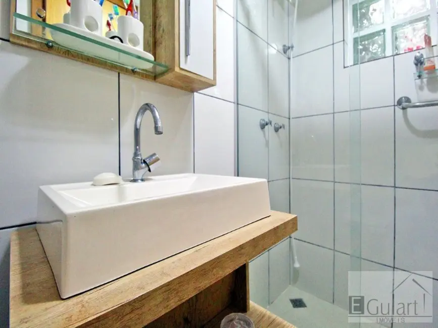 Sobrado com 3 quartos à venda, 90m2 em Nossa Senhora das Graças, Canoas - RS - imagem 6 Foto 6 de Sobrado com 3 quartos à venda, 90m2 em Nossa Senhora das Graças, Canoas - RS