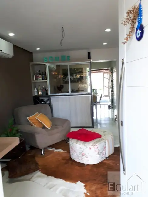 Casa com 3 quartos à venda, 195m2 em Canoas - RS - imagem 3 Foto 3 de Casa com 3 quartos à venda, 195m2 em Canoas - RS