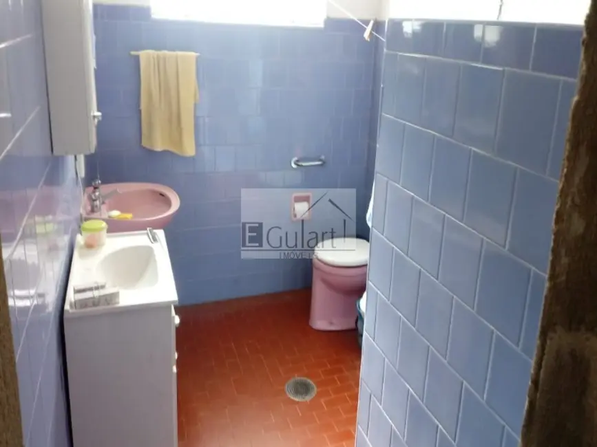 Sobrado com 4 quartos à venda, 250m2 em Centro, Canoas - RS - imagem 8 Foto 8 de Sobrado com 4 quartos à venda, 250m2 em Centro, Canoas - RS