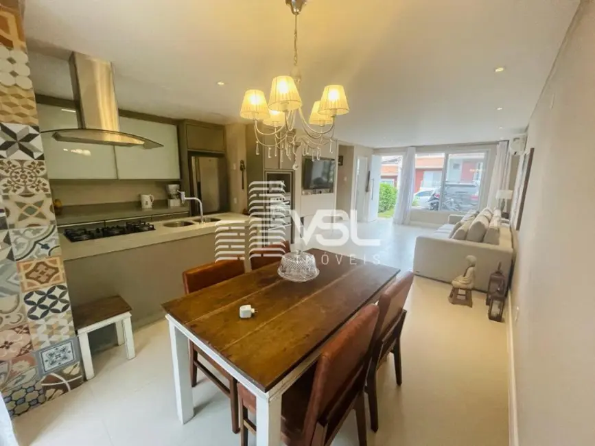 Foto 4 de Casa com 3 quartos à venda, 149m2 em Sambaqui, Florianopolis - SC