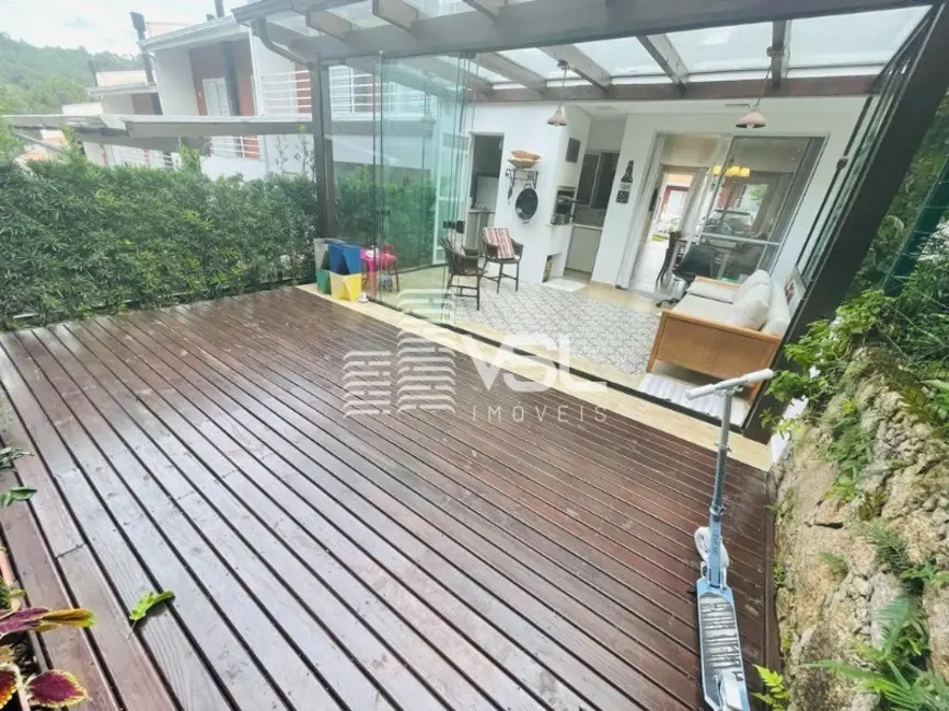 Foto 8 de Casa com 3 quartos à venda, 149m2 em Sambaqui, Florianopolis - SC