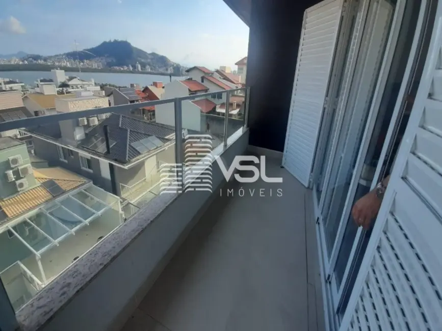 Casa com 4 quartos à venda, 400m2 em João Paulo, Florianopolis - SC - imagem 9 Foto 9 de Casa com 4 quartos à venda, 400m2 em João Paulo, Florianopolis - SC