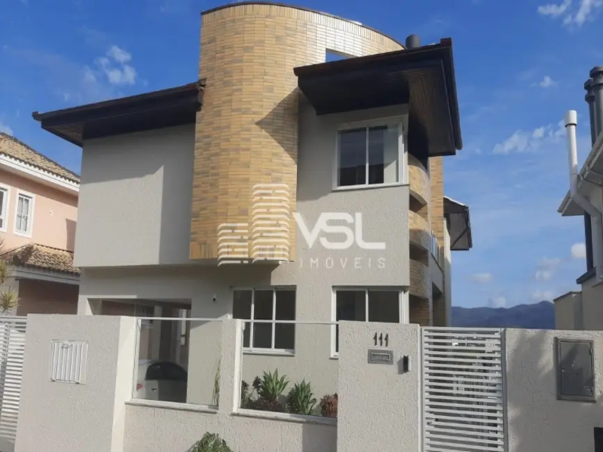 Casa com 4 quartos à venda, 400m2 em João Paulo, Florianopolis - SC - imagem 2 Foto 2 de Casa com 4 quartos à venda, 400m2 em João Paulo, Florianopolis - SC
