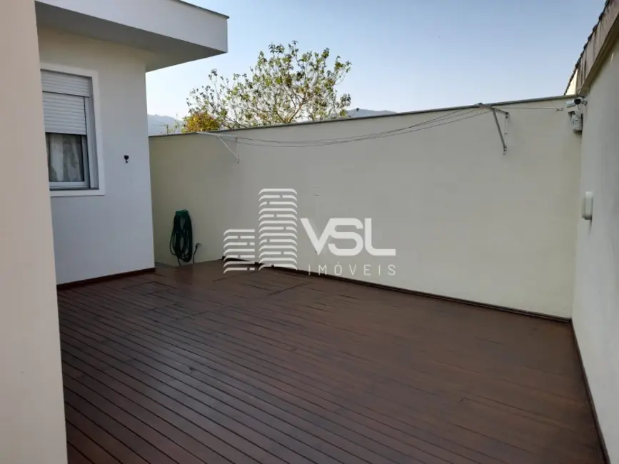 Casa com 4 quartos à venda, 350m2 em Córrego Grande, Florianopolis - SC - imagem 6 Foto 6 de Casa com 4 quartos à venda, 350m2 em Córrego Grande, Florianopolis - SC