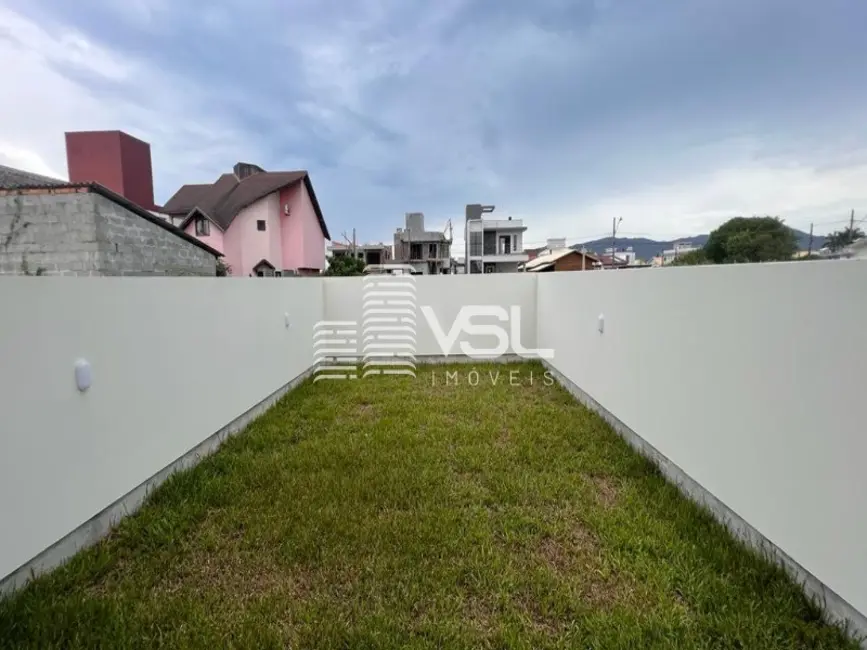 Casa com 3 quartos à venda, 170m2 em Carianos, Florianopolis - SC - imagem 5 Foto 5 de Casa com 3 quartos à venda, 170m2 em Carianos, Florianopolis - SC