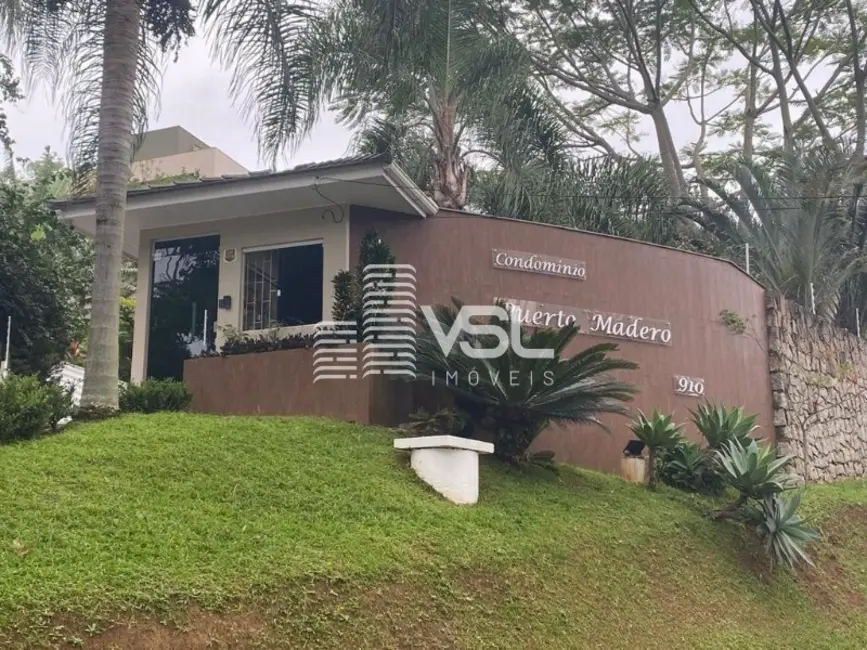 Foto 1 de Terreno / Lote à venda, 662m2 em Cacupé, Florianopolis - SC