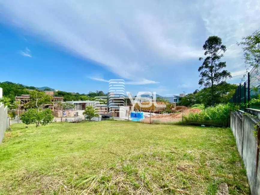 Foto 2 de Terreno / Lote à venda, 762m2 em Cacupé, Florianopolis - SC