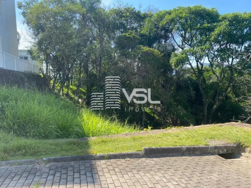 Foto 1 de Terreno / Lote à venda, 775m2 em Córrego Grande, Florianopolis - SC