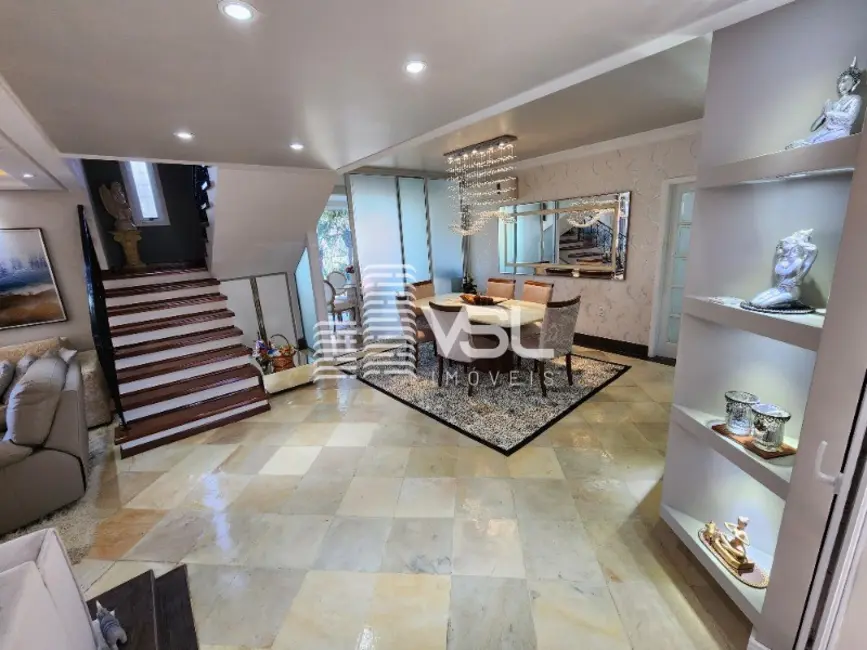 Casa com 5 quartos à venda, 326m2 em Córrego Grande, Florianopolis - SC - imagem 7 Foto 7 de Casa com 5 quartos à venda, 326m2 em Córrego Grande, Florianopolis - SC