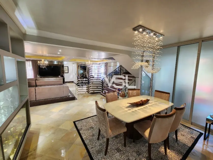 Casa com 5 quartos à venda, 326m2 em Córrego Grande, Florianopolis - SC - imagem 3 Foto 3 de Casa com 5 quartos à venda, 326m2 em Córrego Grande, Florianopolis - SC