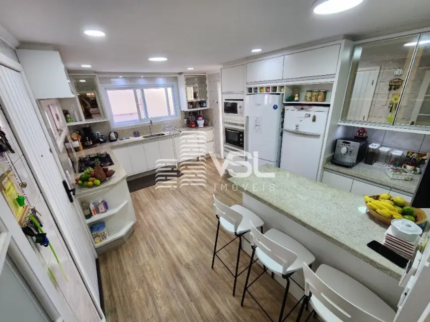 Casa com 5 quartos à venda, 326m2 em Córrego Grande, Florianopolis - SC - imagem 9 Foto 9 de Casa com 5 quartos à venda, 326m2 em Córrego Grande, Florianopolis - SC