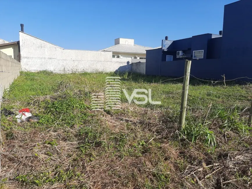 Foto 1 de Terreno / Lote à venda, 360m2 em Carianos, Florianopolis - SC