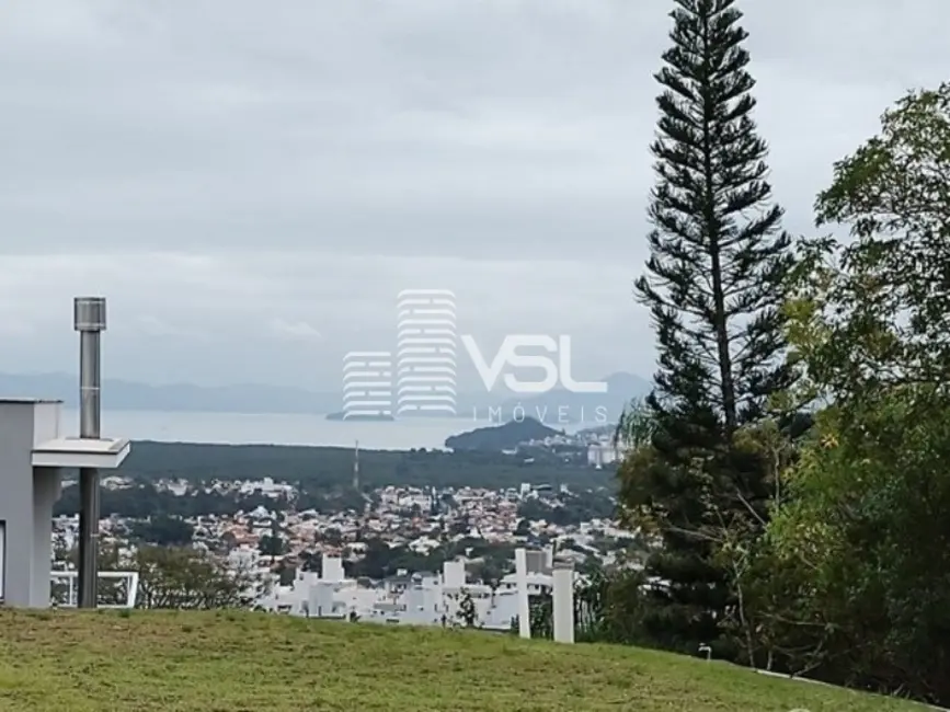 Foto 2 de Terreno / Lote à venda, 760m2 em Córrego Grande, Florianopolis - SC