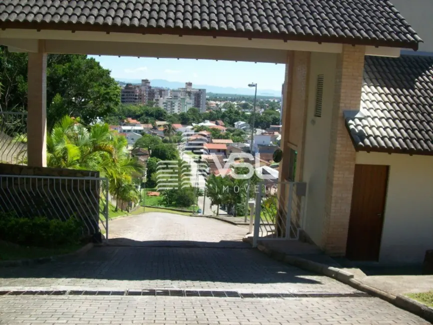Terreno / Lote à venda, 760m2 em Córrego Grande, Florianopolis - SC - imagem 6 Foto 6 de Terreno / Lote à venda, 760m2 em Córrego Grande, Florianopolis - SC