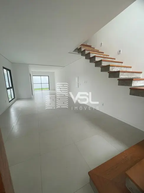 Foto 4 de Casa com 3 quartos à venda, 130m2 em Carianos, Florianopolis - SC
