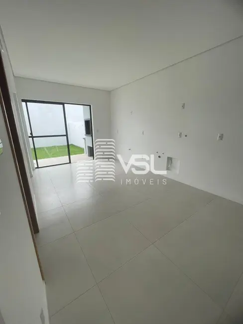 Foto 3 de Casa com 3 quartos à venda, 130m2 em Carianos, Florianopolis - SC