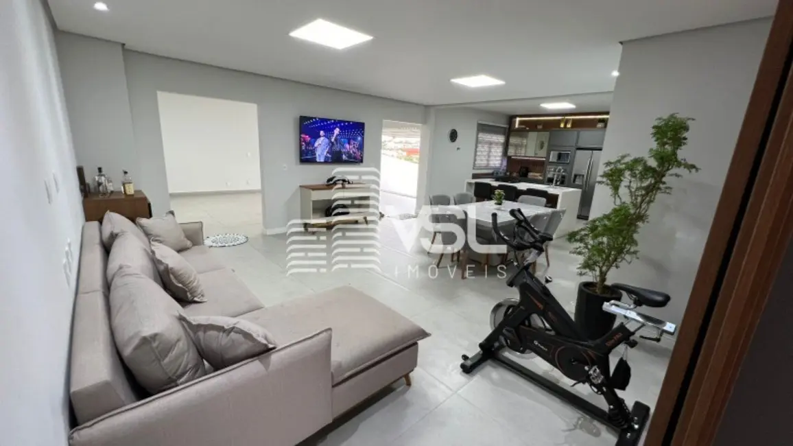 Casa com 3 quartos à venda, 200m2 em Serraria, Sao Jose - SC - imagem 3 Foto 3 de Casa com 3 quartos à venda, 200m2 em Serraria, Sao Jose - SC