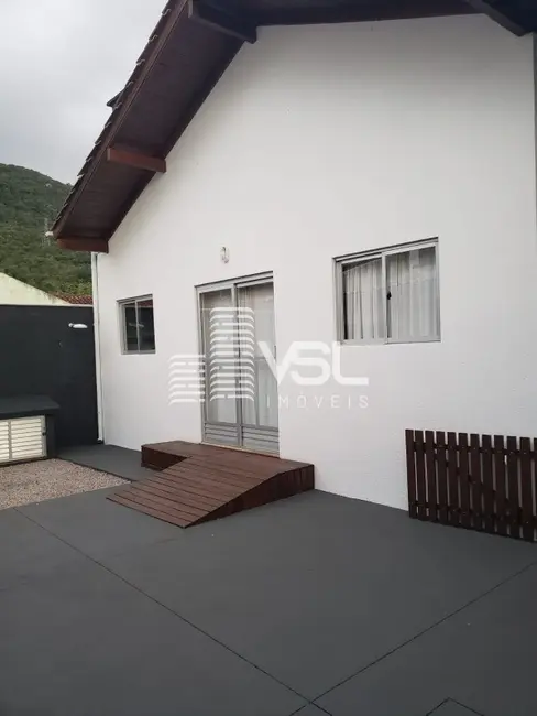 Casa com 3 quartos à venda, 250m2 em Monte Verde, Florianopolis - SC - imagem 4 Foto 4 de Casa com 3 quartos à venda, 250m2 em Monte Verde, Florianopolis - SC